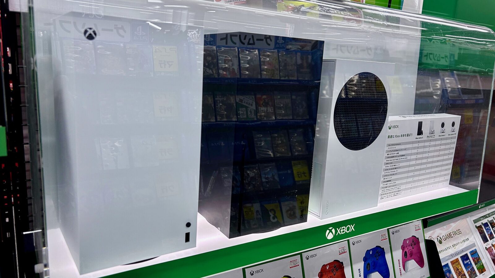 An Xbox Series X console